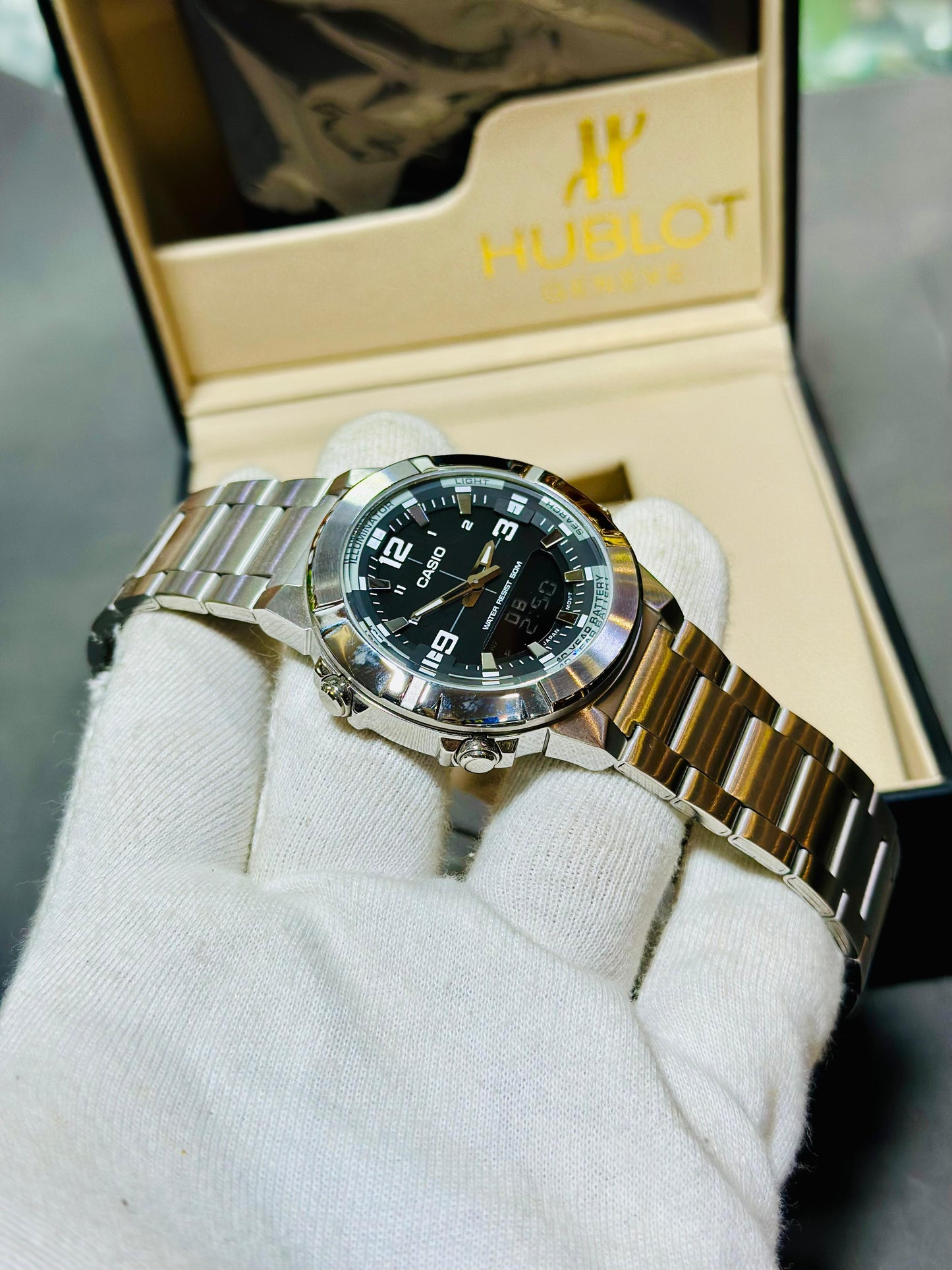 Casio AMW-870D-1AVDF – Analog Digital Men’s Watch