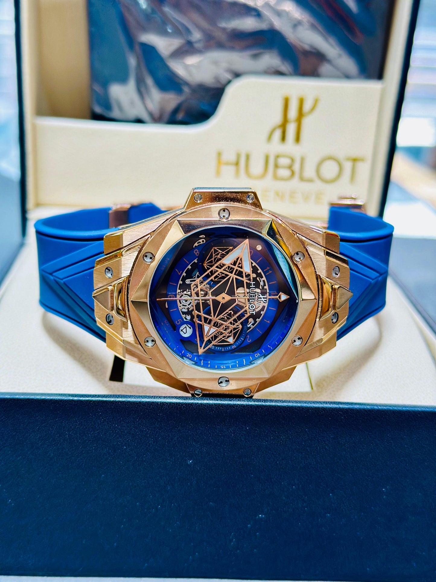 Hublot Big Bang Sang Bleu II – King Gold Super Clone