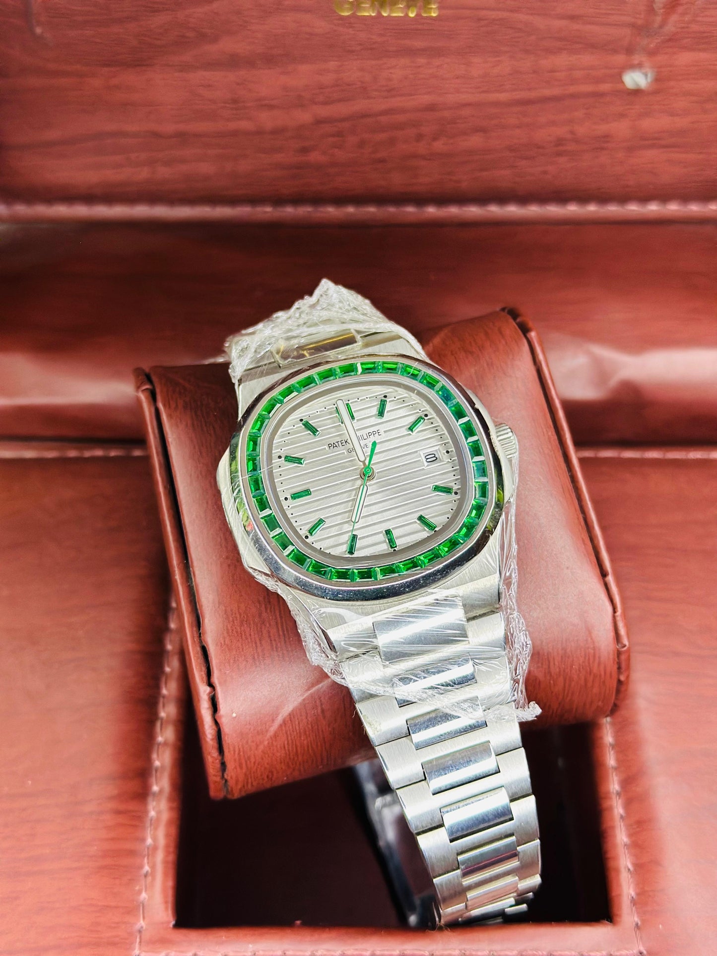 Patek Philippe Genève Diamond Edition – Automatic Master Copy With Original Box