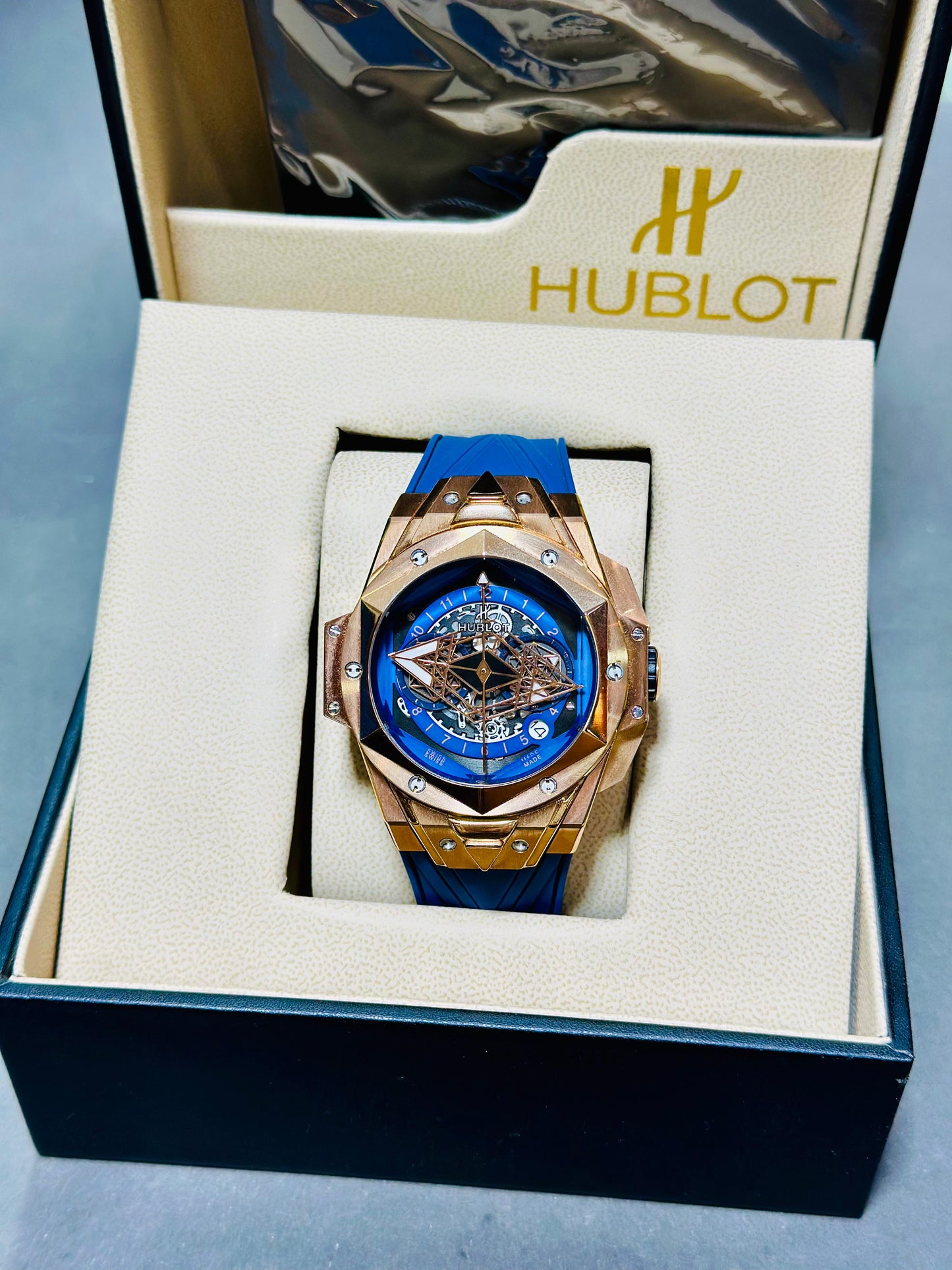 Hublot Big Bang Sang Bleu II – King Gold Super Clone