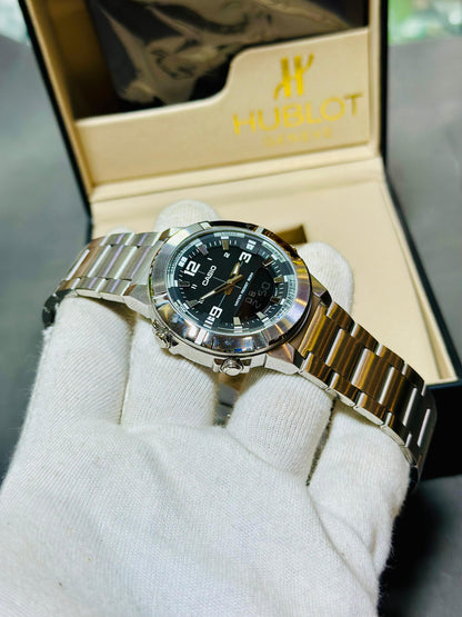 Casio AMW-870D-1AVDF – Analog Digital Men’s Watch