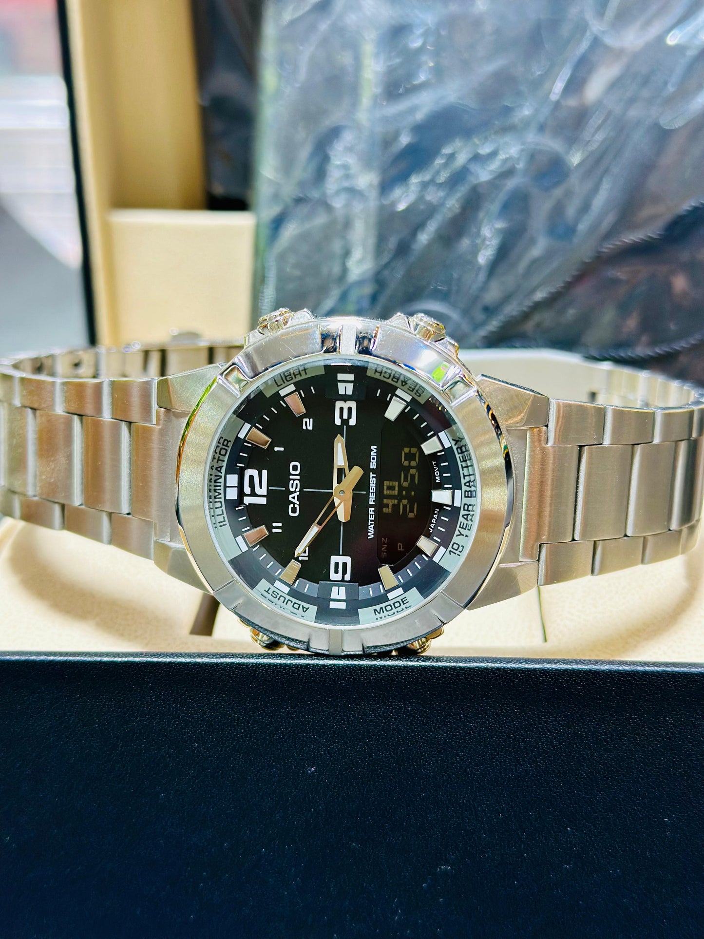 Casio AMW-870D-1AVDF – Analog Digital Men’s Watch